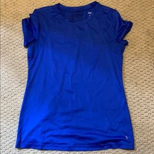 workout shirt